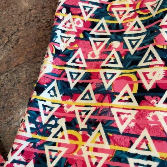 TC NWOT LuLaRoe Leggings B06 5170 - Picture 2 of 3